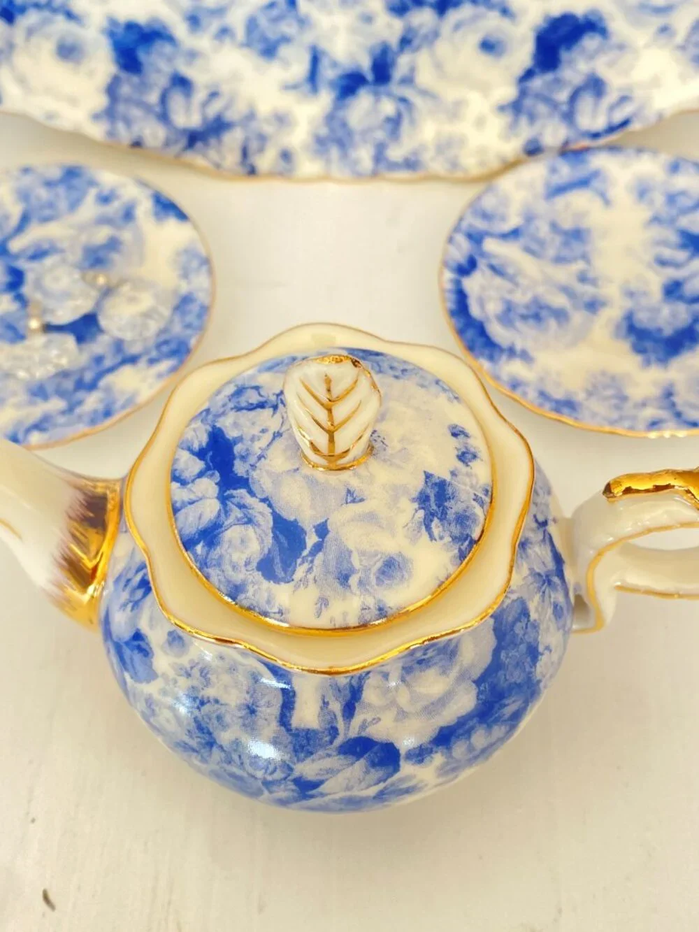 Blue Cottage Rose Chintz Porcelain Tea Set Trinket Trays 25k gold trim